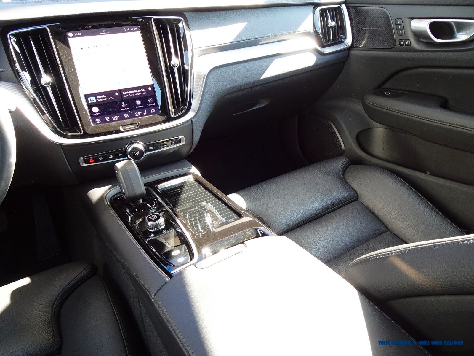 Volvo V60 T8 AWD Recharge Ultimate Dark foto 15
