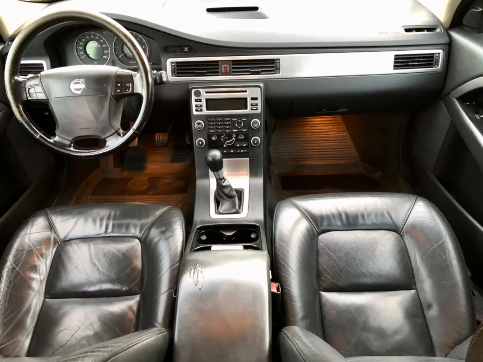 Volvo V70 2008 — photo 11