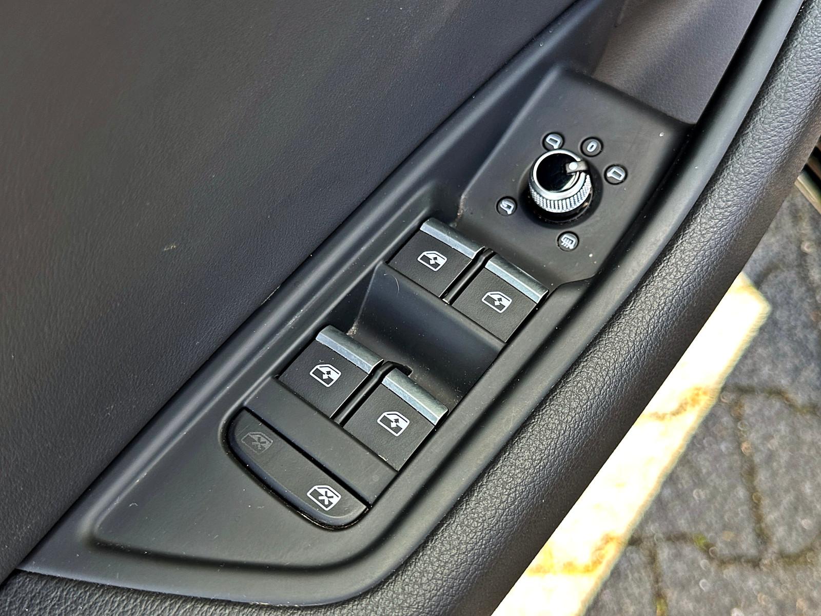 Audi A4 Avant 45TFSI qu S LINE BLACK PANO AHK MATRIX, миниатюра 7
