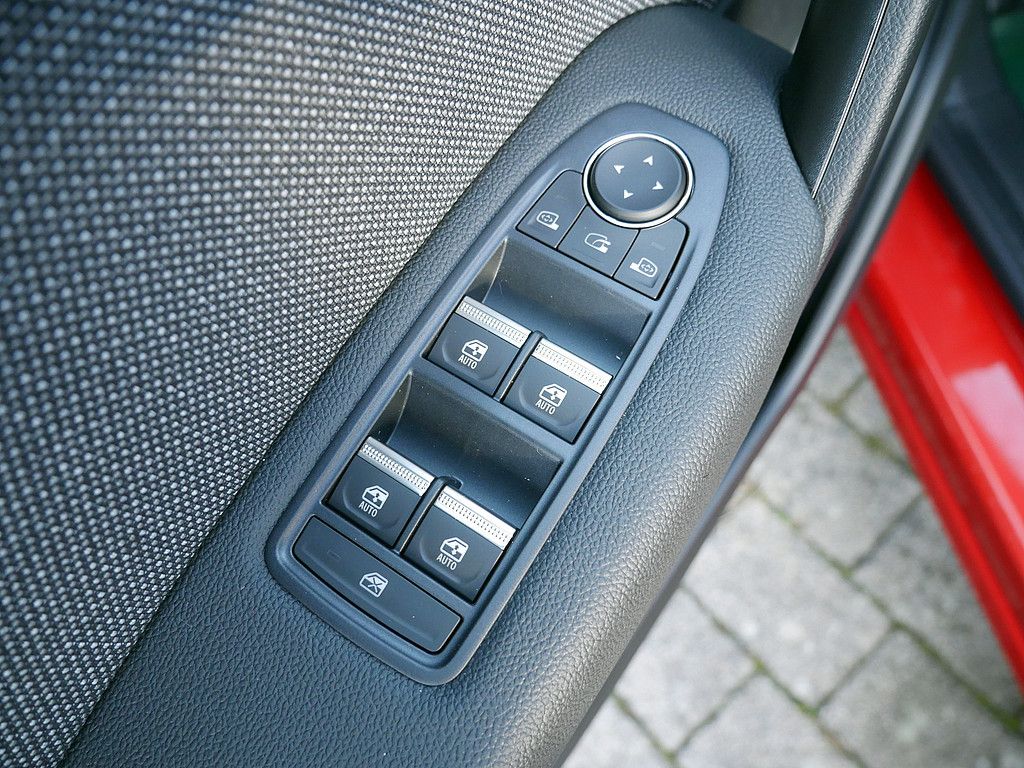 Fahrzeugabbildung Renault Captur Techno TCe 115