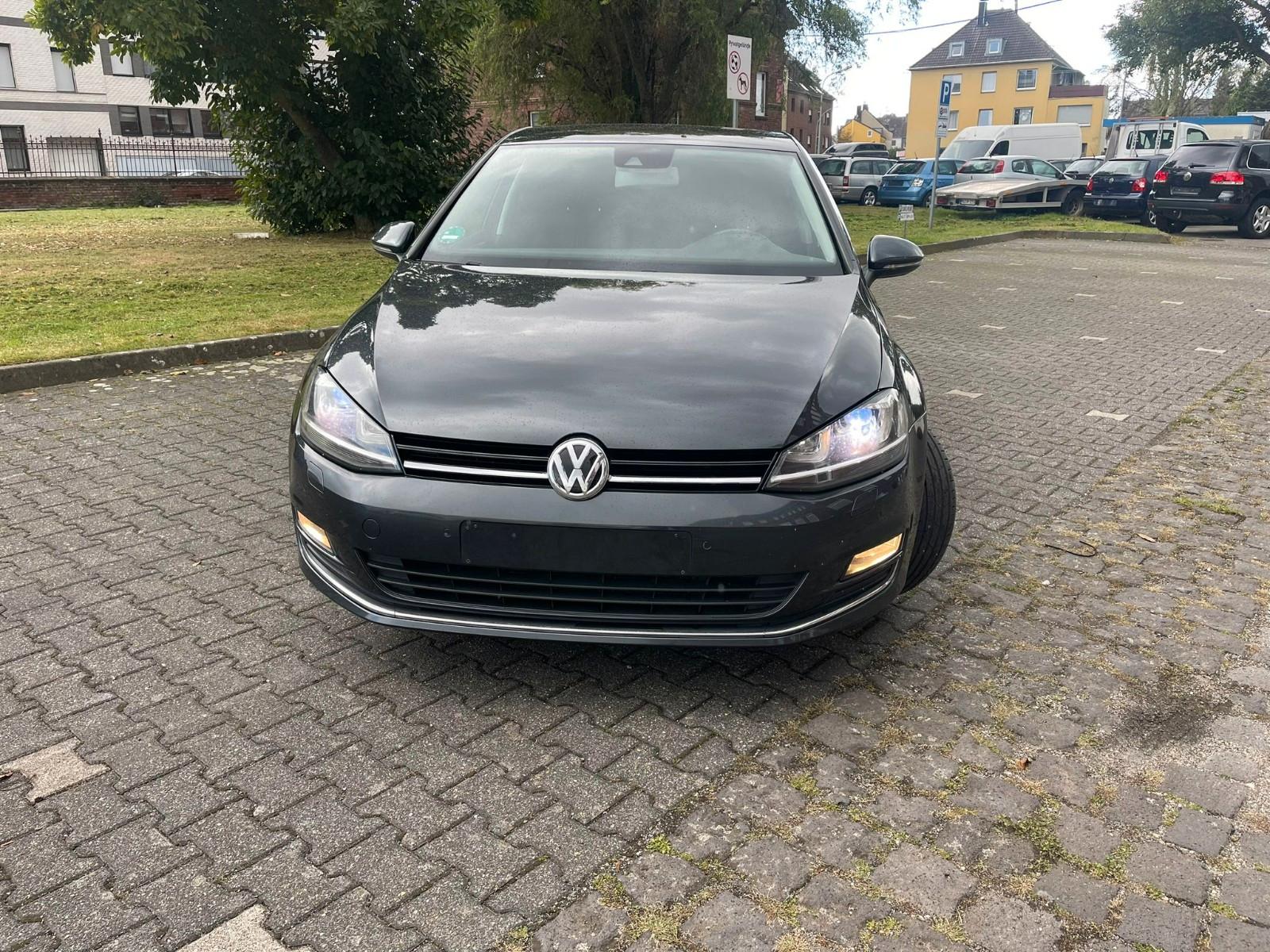 Volkswagen Golf VII Lim. ALLSTAR**NAVI**XENON**