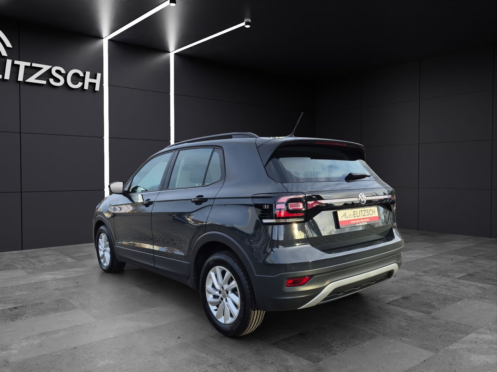 Fahrzeugabbildung Volkswagen T-Cross TSI Life DSG NSW SHZ