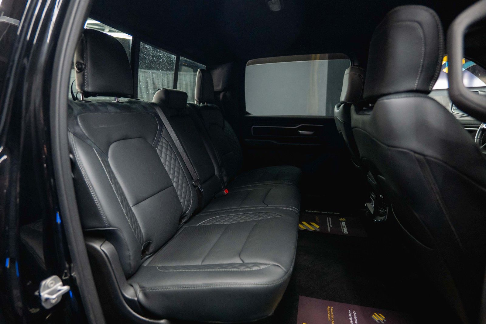 Fahrzeugabbildung Dodge RAM 5.7 V8 HEMI 4x4 BLACK Limited Longbed 19%