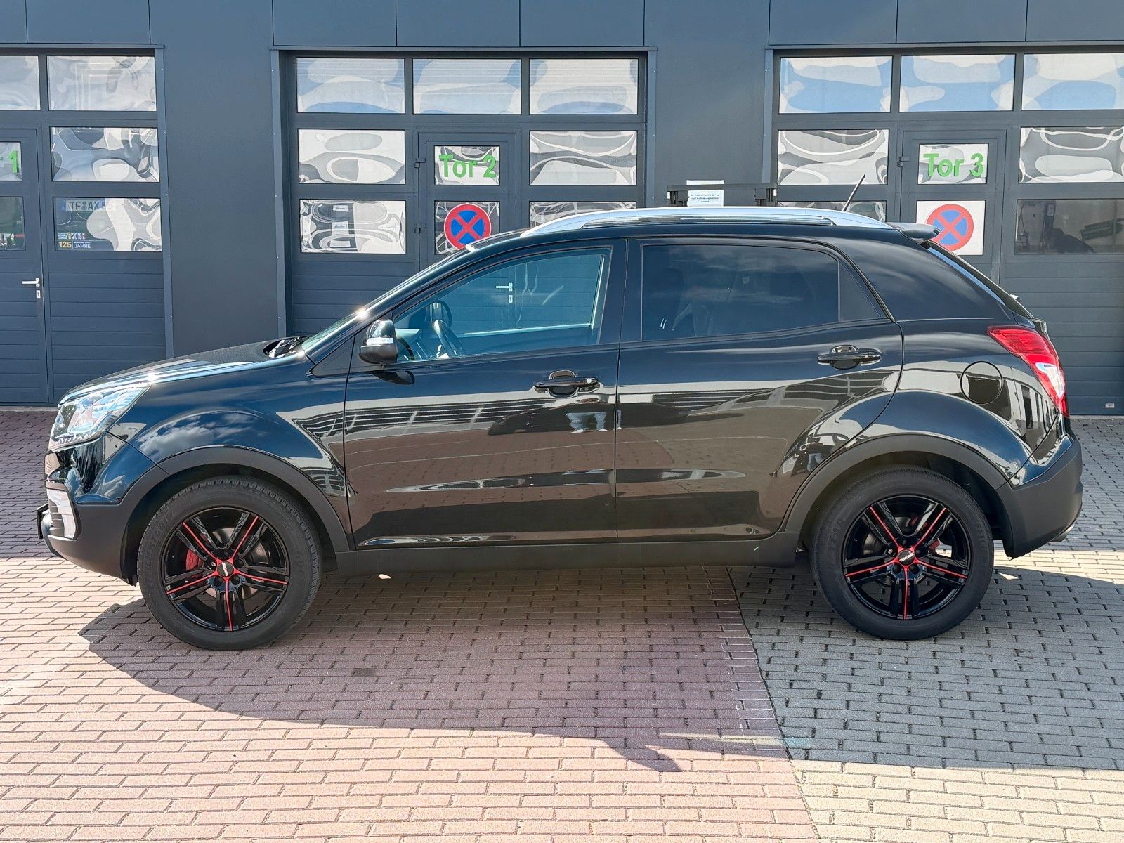 Fahrzeugabbildung Ssangyong Korando 2.2 e-XDi 220 *Nav*8fach*Kamera*AWD*PDC*