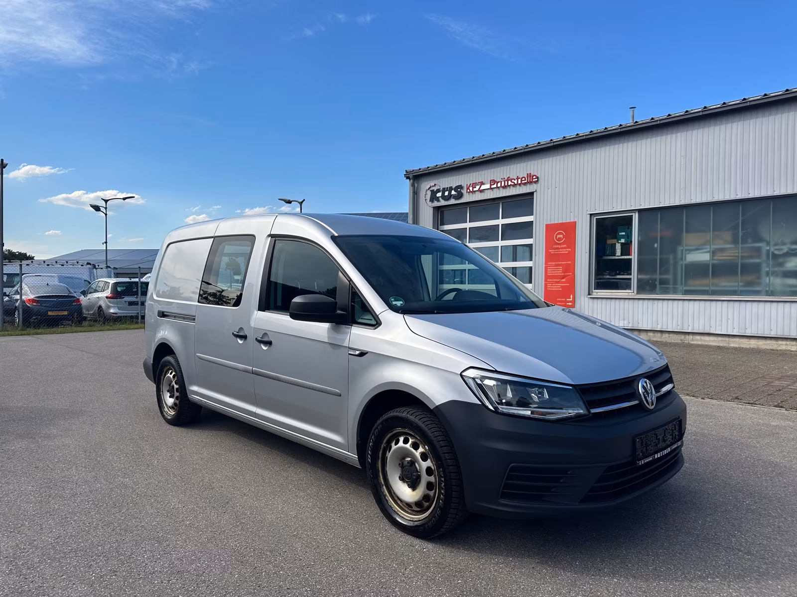 Volkswagen Caddy Maxi 2.0*KLIMA*XENON*NAV*SITZHZ*PDC*8-FACH