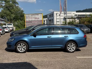 Volkswagen Golf - 1