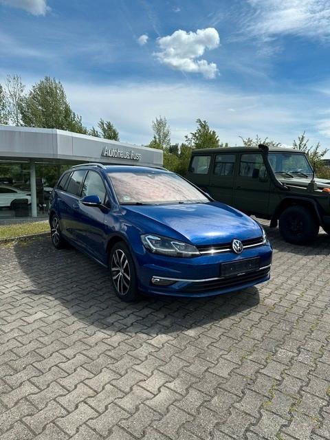 Volkswagen Golf VII Variant AHK / Navi / Winter Paket