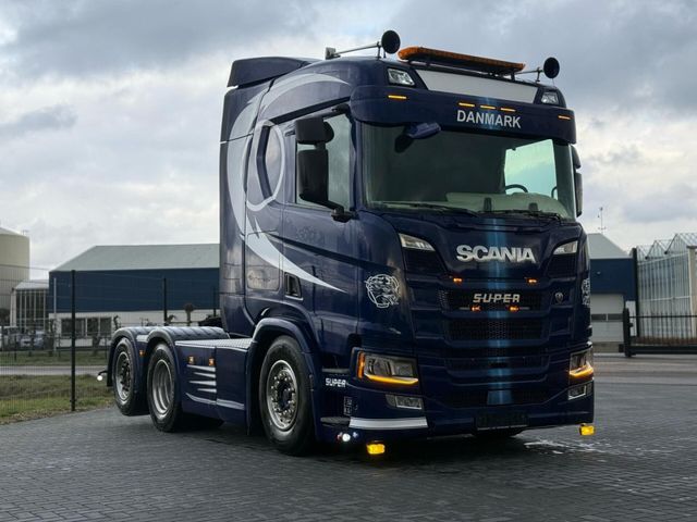 Scania R500 SHOWTRUCK, HYDRAULICS, LEATHER, FULL AIR, R