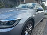 Volkswagen Zu verkaufen VW  Passat 2018 - VW Passat Gebrauchtwagen in Mönchengladbach