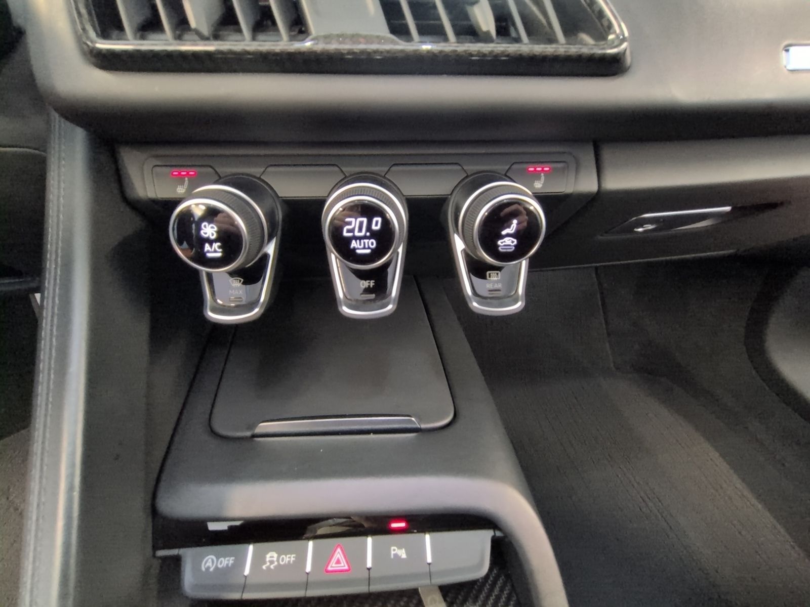 R8 Spyder V10 performance quattro