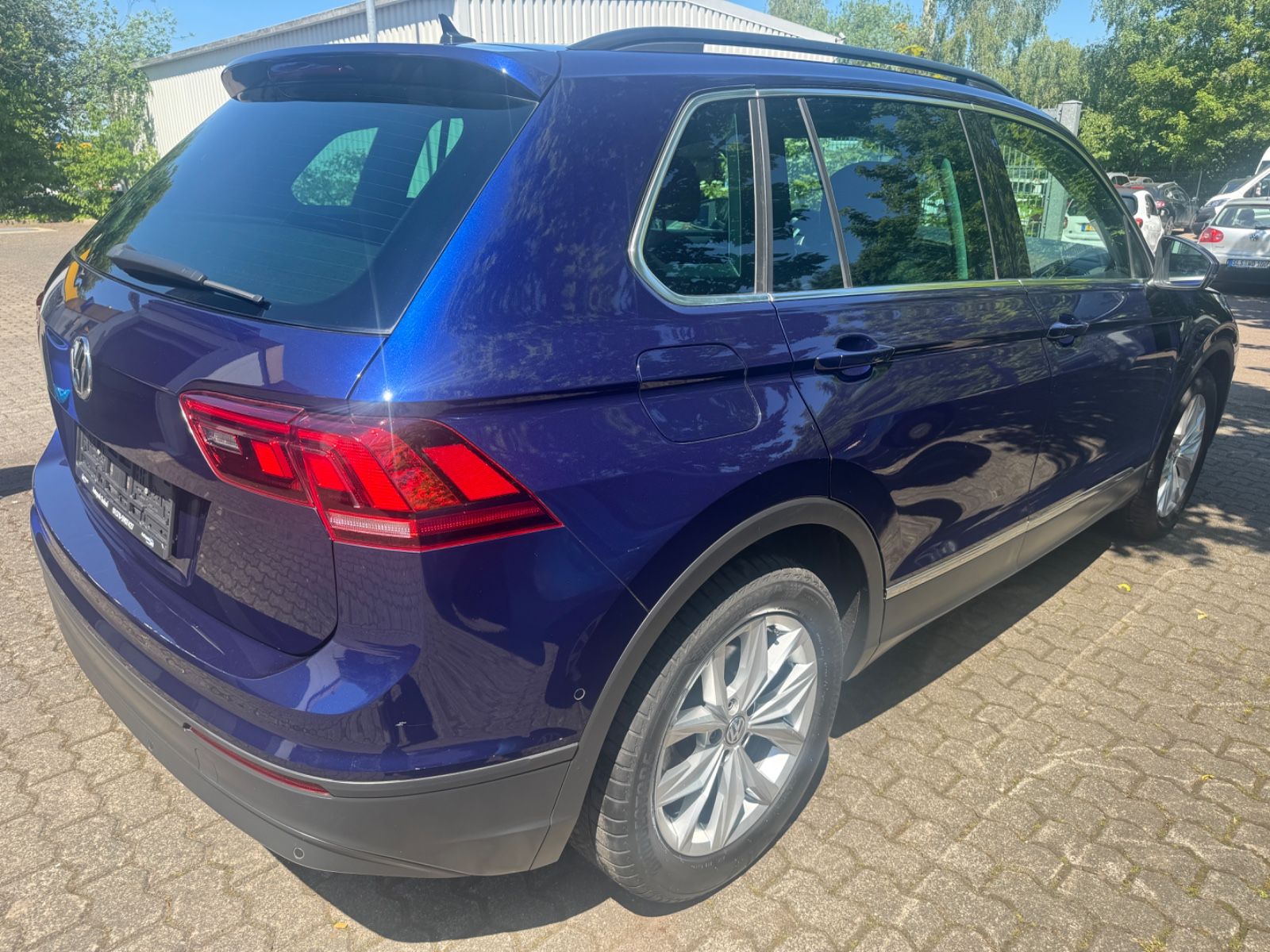 Fahrzeugabbildung Volkswagen Tiguan Comfortline LED+Navi+Kamera+ACC