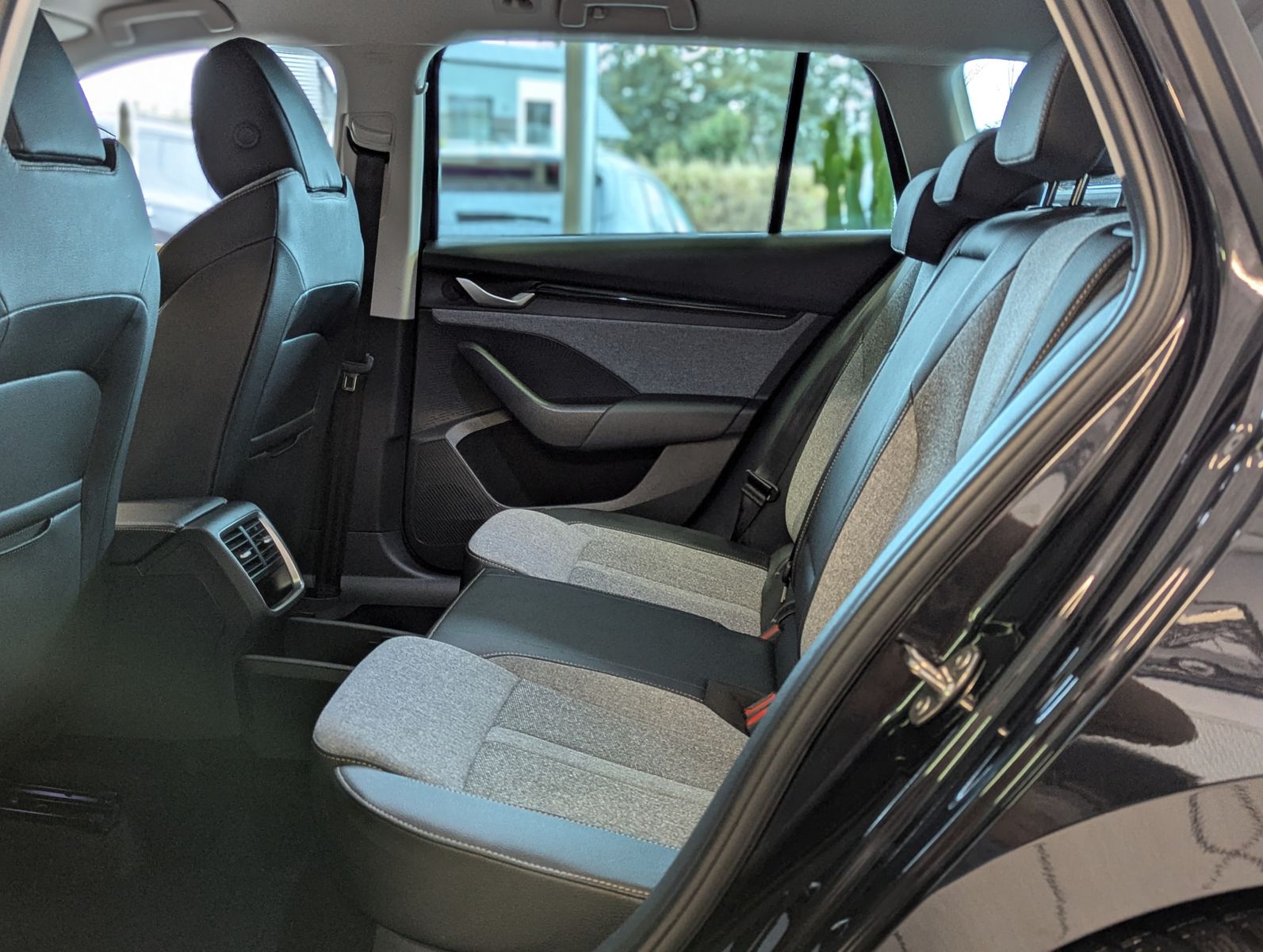 SKODA Octavia 1.5 TSI DSG ACC Style-Paket AHK 5J Garan - Image 13