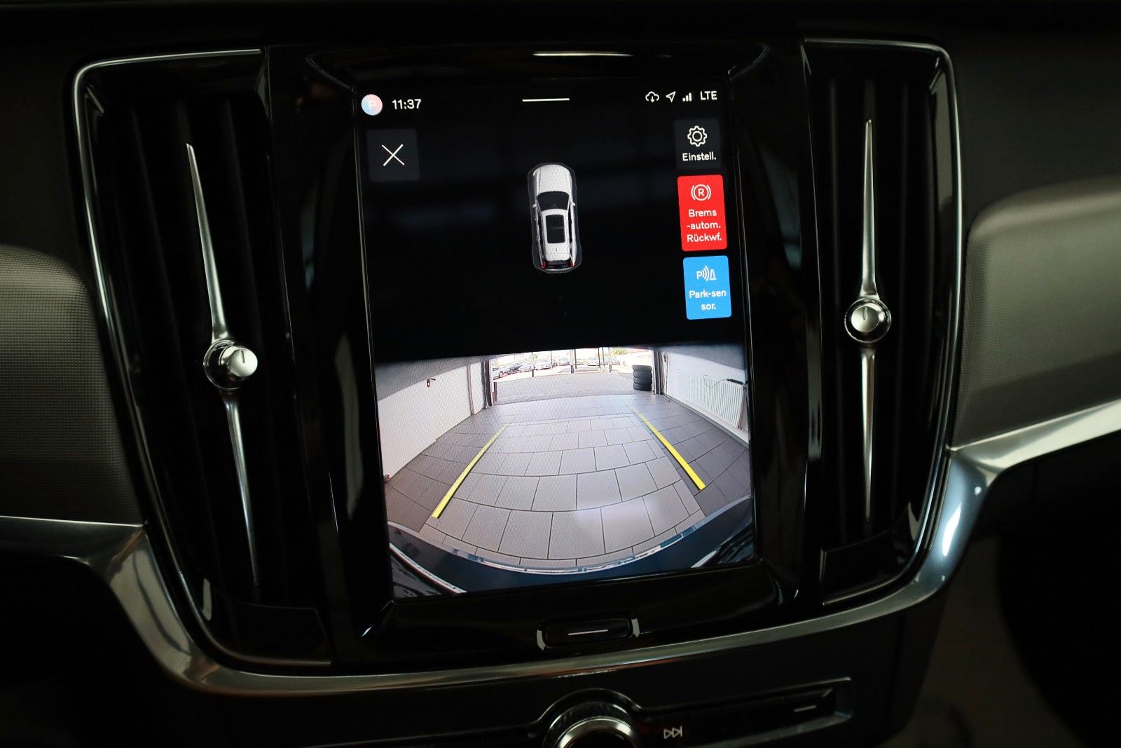Fahrzeugabbildung Volvo V90 CC Ultimate AWD PanDach,HUD,ACC,Harman/K,AHK