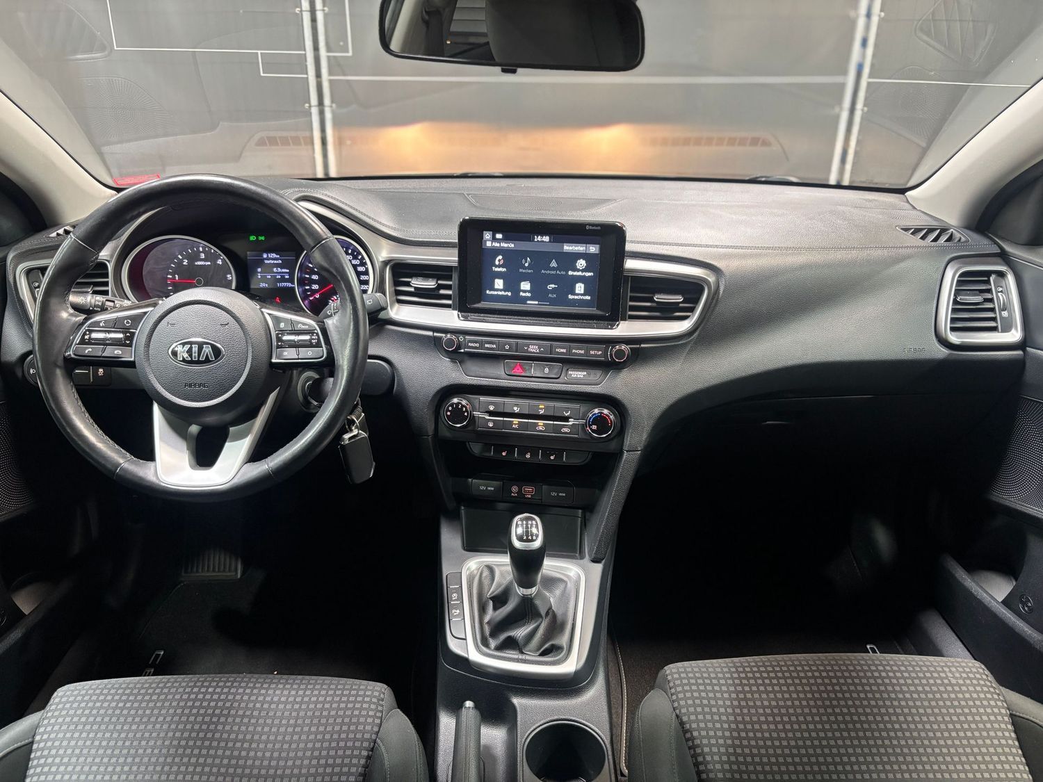 Fahrzeugabbildung Kia cee'd Edition 7 Kamera#Spur#Klima#CarPlay
