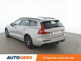Volvo V60 2.0 B4 Core Aut.*LED*TEMPO*CAM*PDC* - silberne Volvo V60