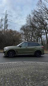 BMW X5 M50 Vollausstattung - BMW X5 M50 mit Benzin-Antrieb: Geländewagen, Automatik