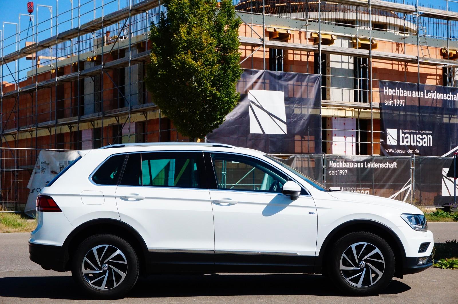 Volkswagen Tiguan Join*4Motion*DSG*AHK*Navi*PDC