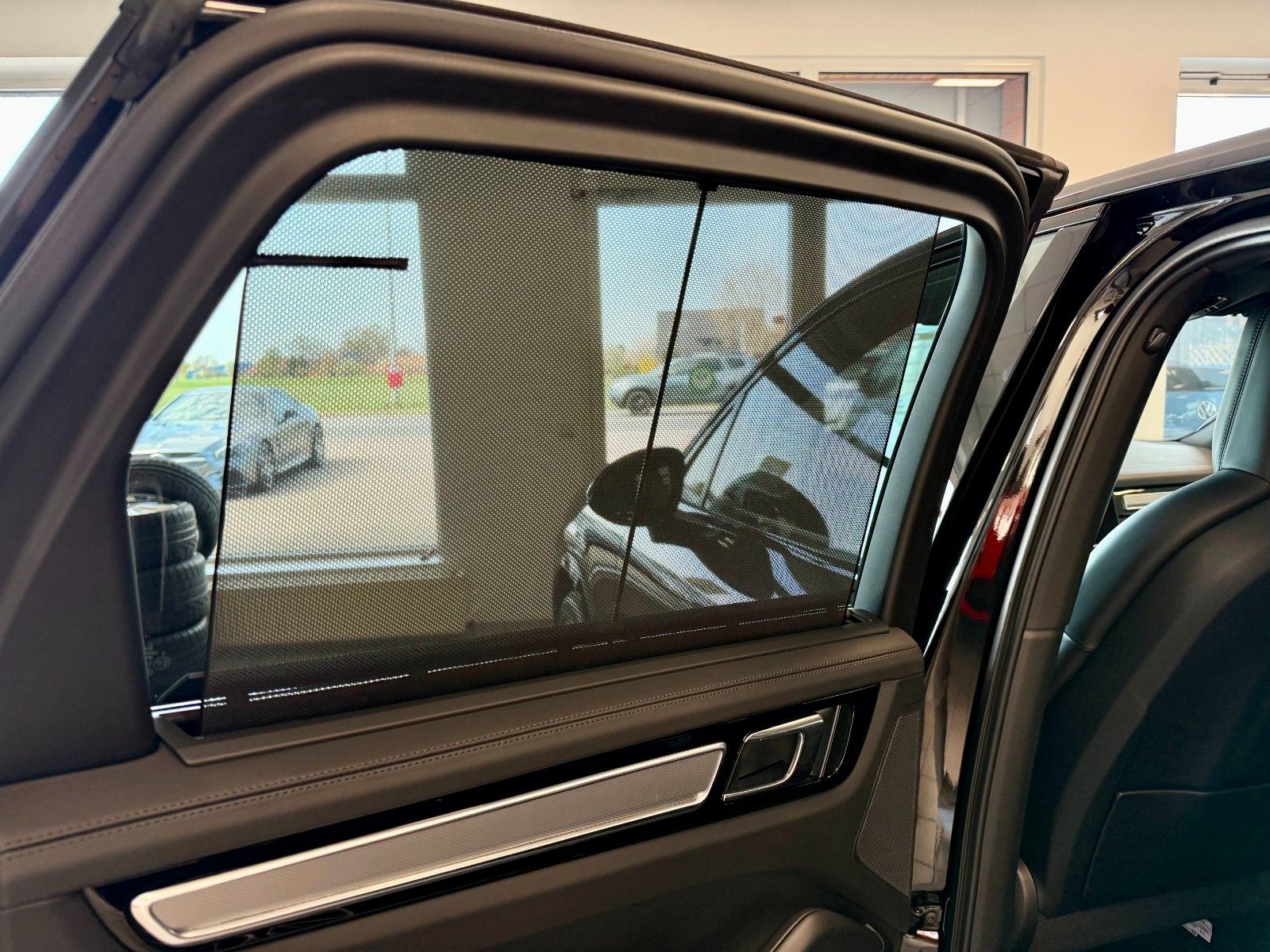 Fahrzeugabbildung Porsche Cayenne V6 Platinum Edition Luftfederung/AHK/21"