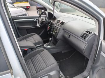 Volkswagen Touran - 6