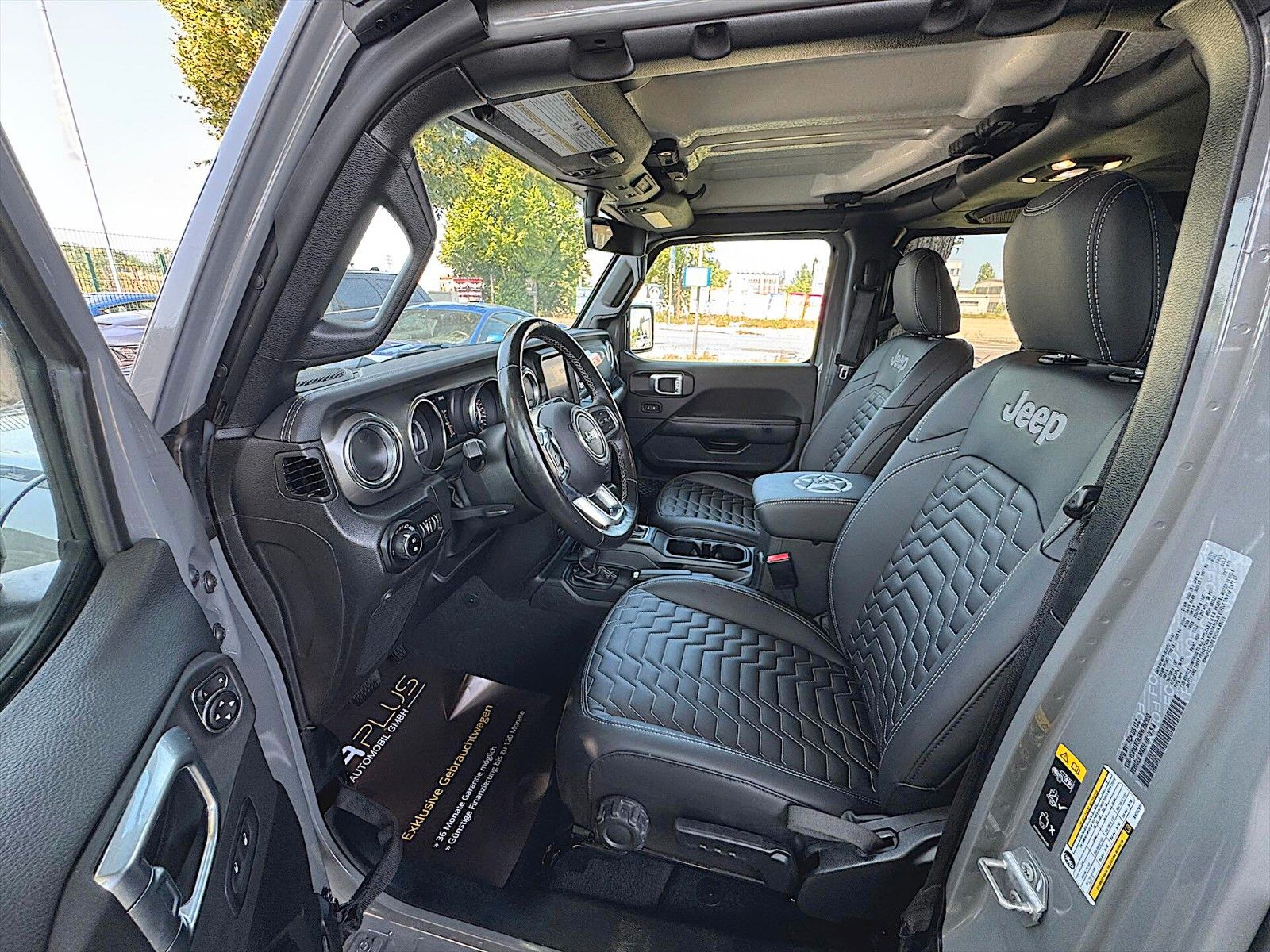 Fahrzeugabbildung Jeep Wrangler 2.0 T Unlimited Sahara OFFROAD 4x4 19%
