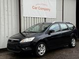 Ford Focus Turnier Style + 1.Hand*Gepflegter Zustand* - Ford Focus aus 2010: Kombi