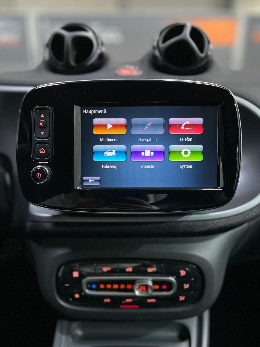 Fahrzeugabbildung Smart forTwo electric drive / EQ Cabrio#LED#Leder#Temp