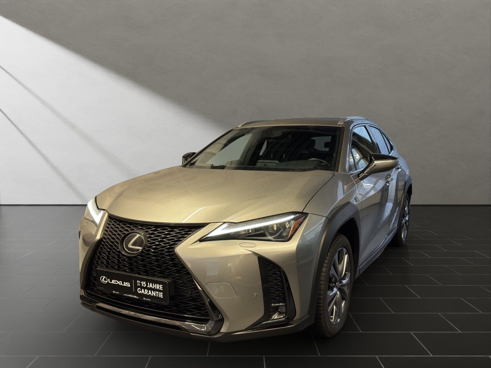Lexus UX - 1