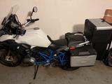 BMW R 1200 GS (alle Pakete, Koffer, Navi 6, Keyless) - BMW R 6 Motorräder