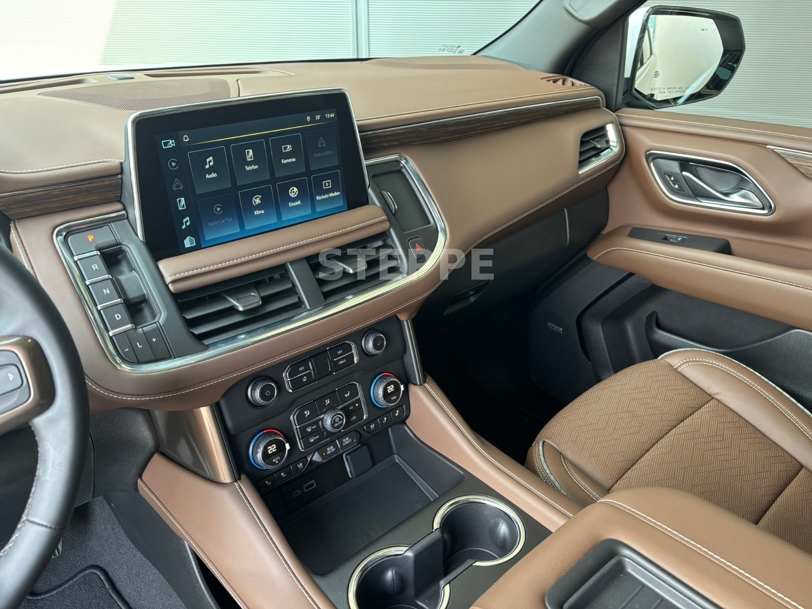 Chevrolet Suburban 6,2 High Country AHK  22"Alu; Luftfeder