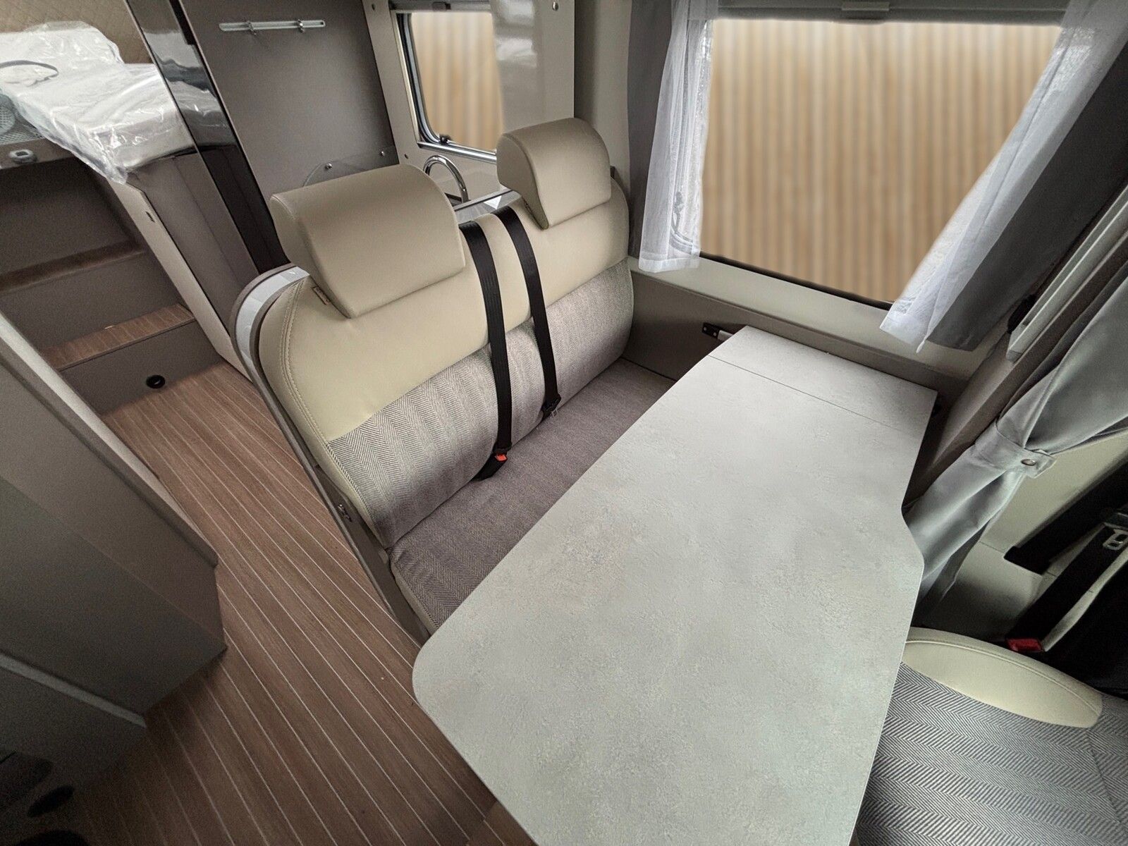 Fahrzeugabbildung Etrusco T 6900 SB Elek. Hubbett, Solaranlage 120W