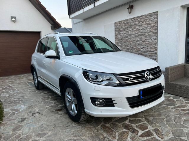 Volkswagen Tiguan R-line 2.0 TDI Scheckhef...