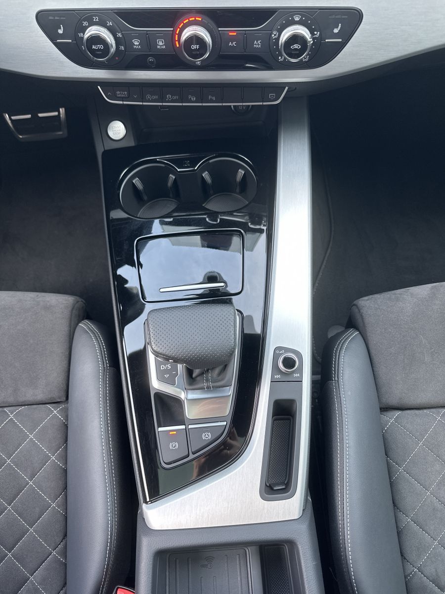 Fahrzeugabbildung Audi A4 Avant 40 TDI Advanced NAV+LED+AHK+PANO+17ZOLL