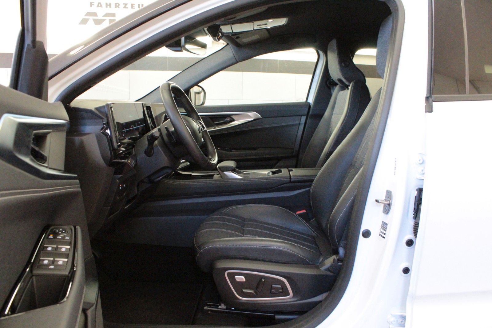 Fahrzeugabbildung Renault Austral Mild Hybrid 160 Techno Automatik*