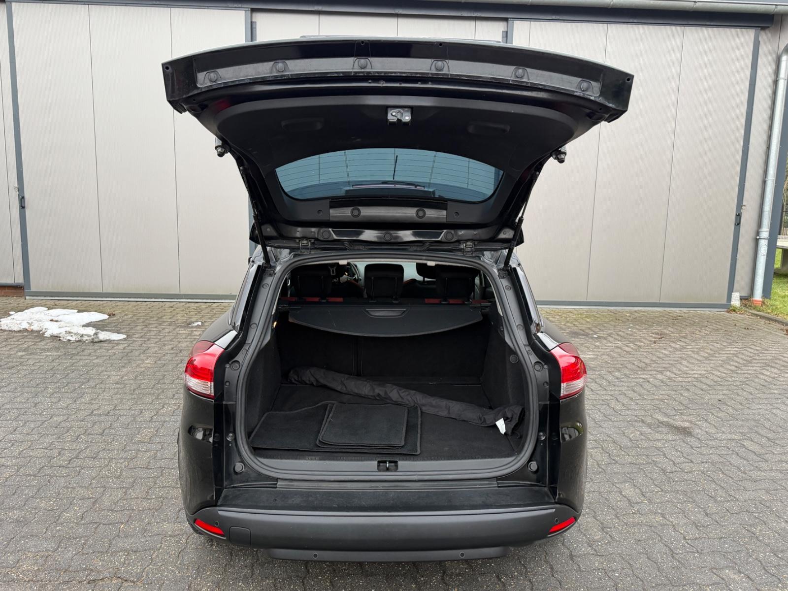 Renault Clio 2015 — photo 16