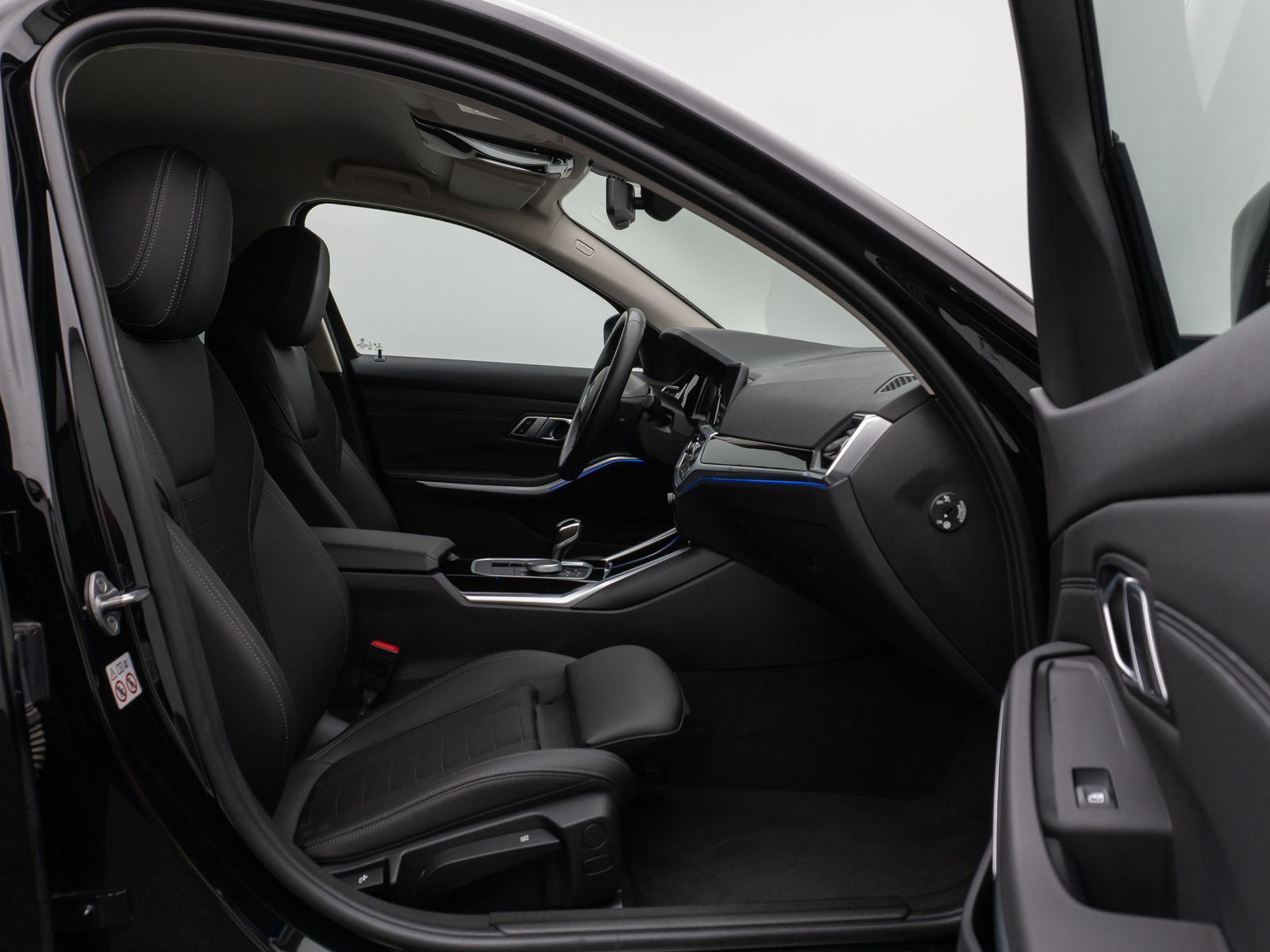 Fahrzeugabbildung BMW 320d Sport Line Laser DAB CockPitPro PDC Komfort