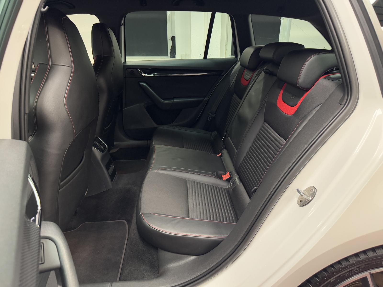 SKODA OCTAVIA COMBI RS 2.0 TDI 184ch BVA Historique présent - 2EME MAIN