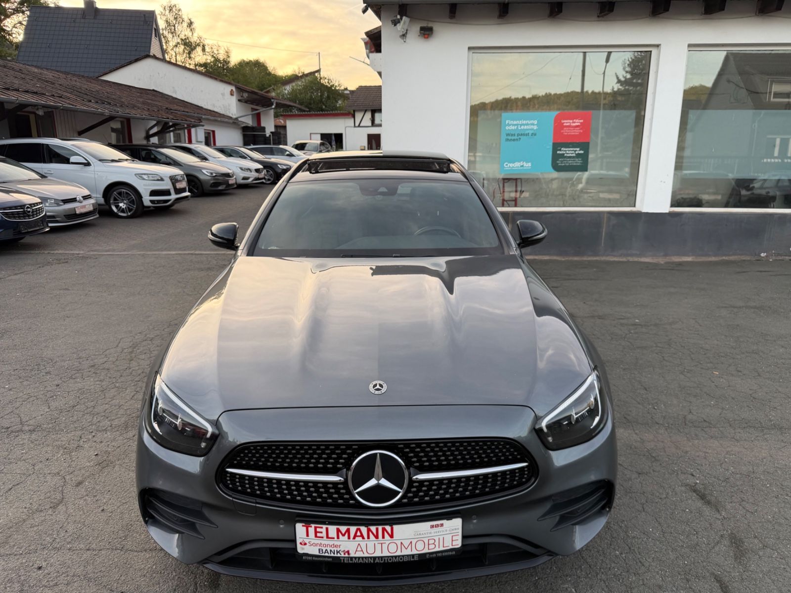 Mercedes-Benz E 300 E T-Modell E 300 de 4Matic/PANO/AHK/LED/ imagem 2