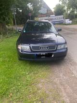 Audi A4 1.8 Avant - - Audi A4 aus 1999: Kombi