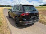 Volkswagen Tiguan Highline--4Motion--1.HAND--SCHECKHEFT VW- - Volkswagen Tiguan mit Diesel-Antrieb: Automatik