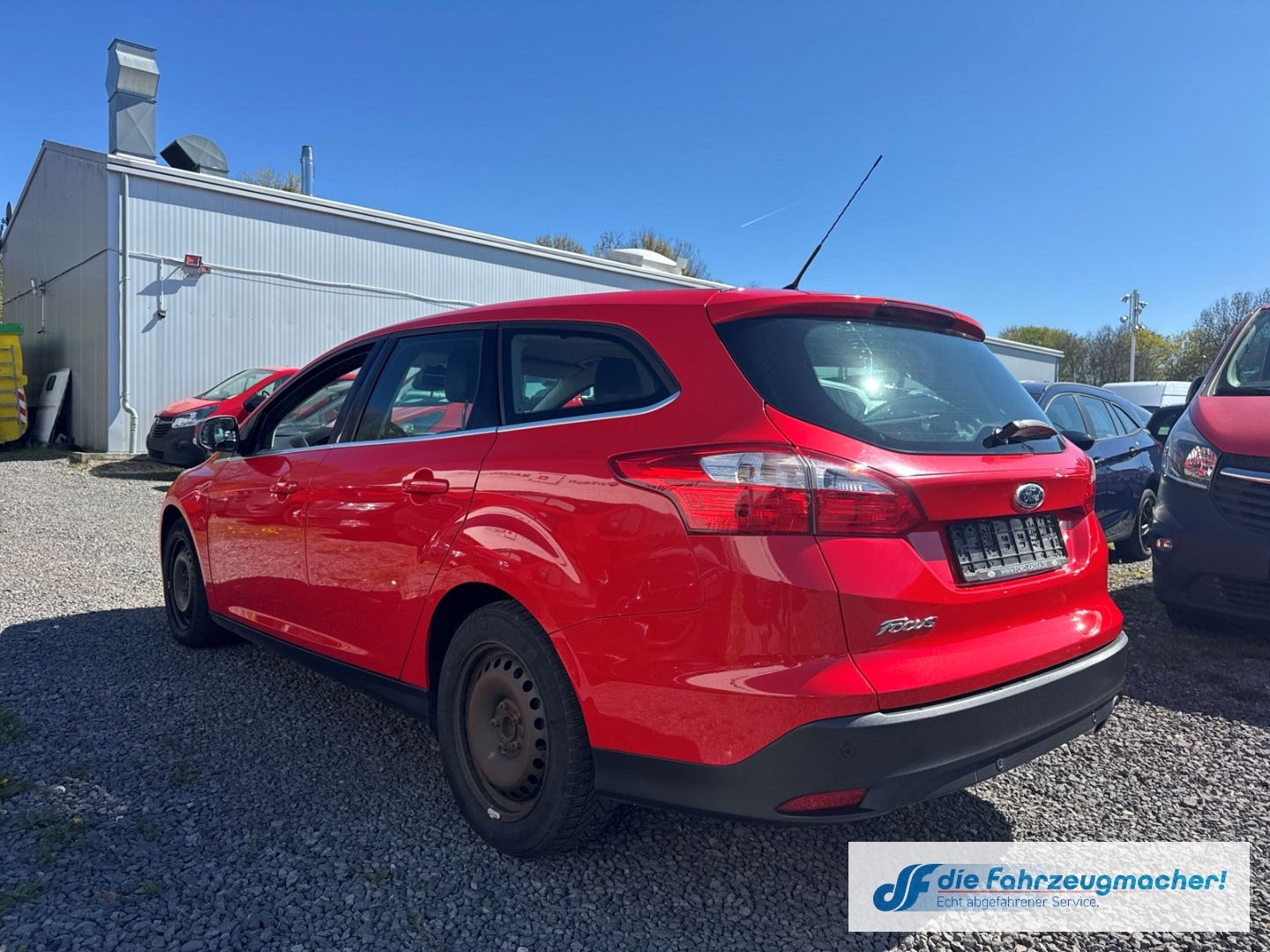 Fahrzeugabbildung Ford Focus Turnier Titanium Navi Leder *EXPORT