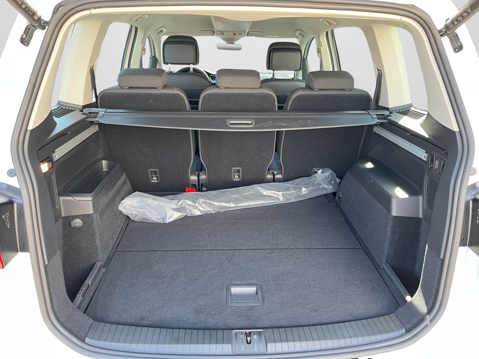Volkswagen Touran - Bild 16