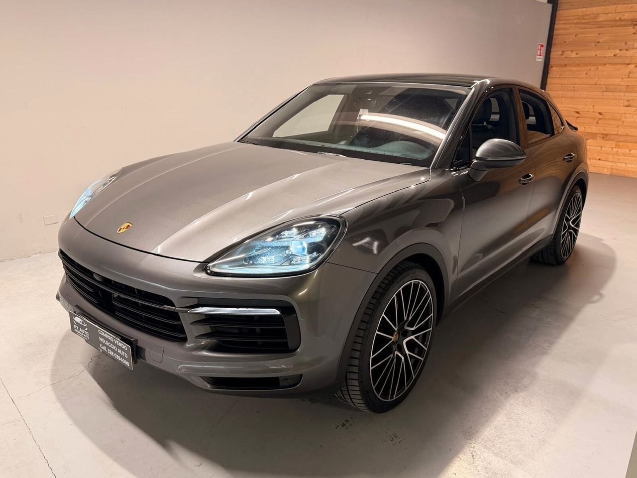 Porsche Cayenne Coupé 3.0 V6 E-Hybrid imagem 3