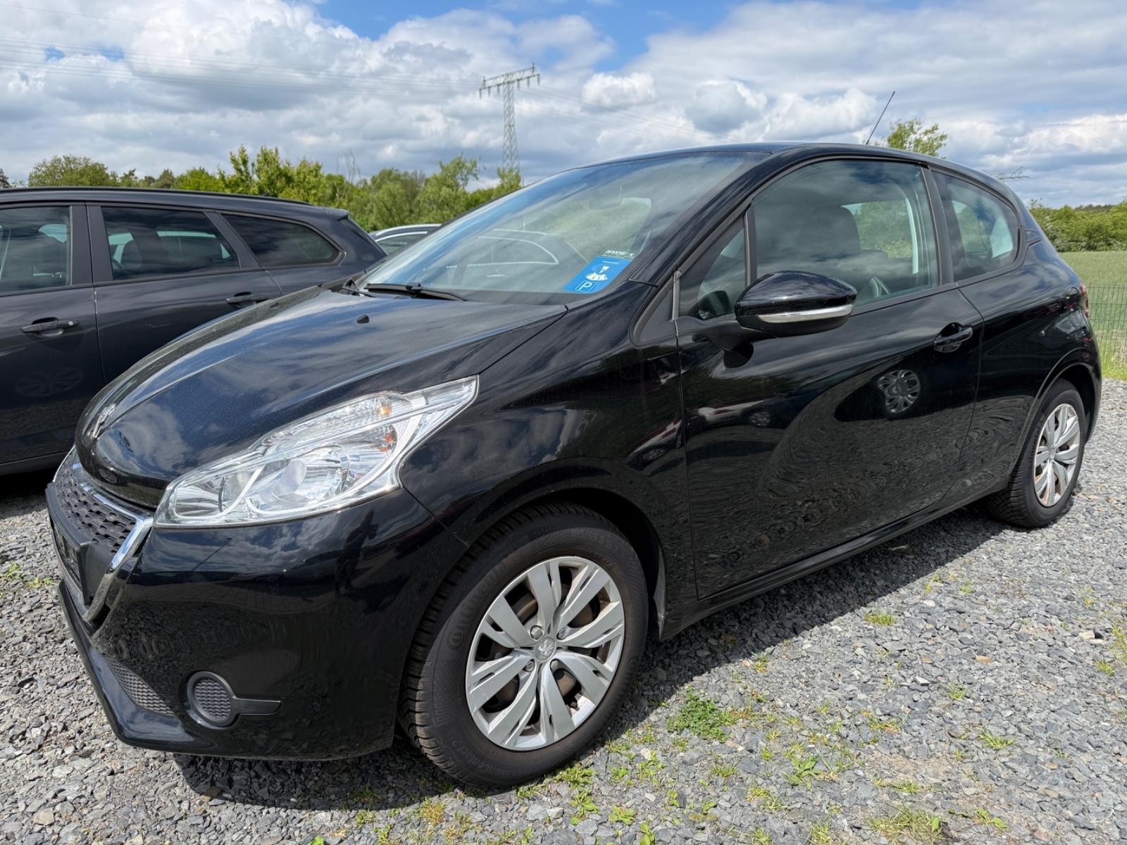 Peugeot 208 Active 1.0 Benzin TÜV bis November 2027