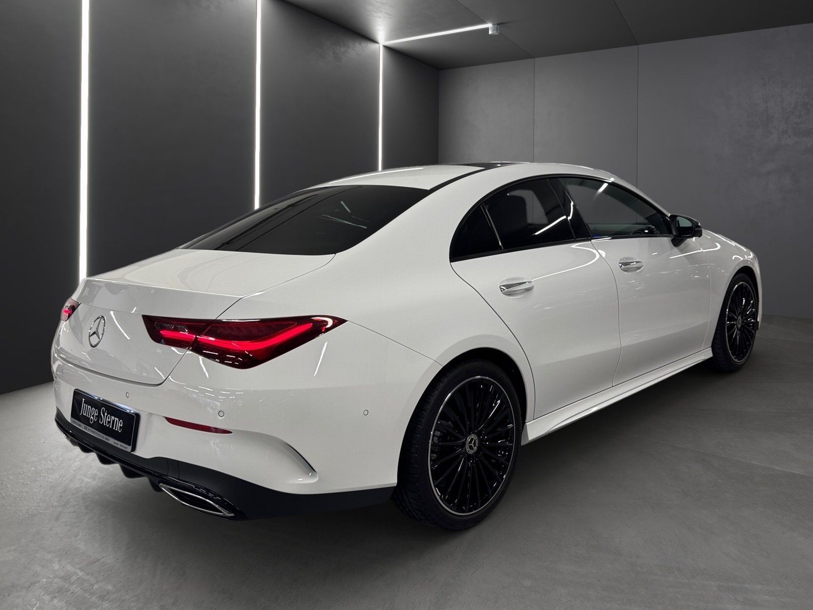 Fahrzeugabbildung Mercedes-Benz CLA 200 AMG Plus*Burmester*Pano*Disto*HUD*Night*