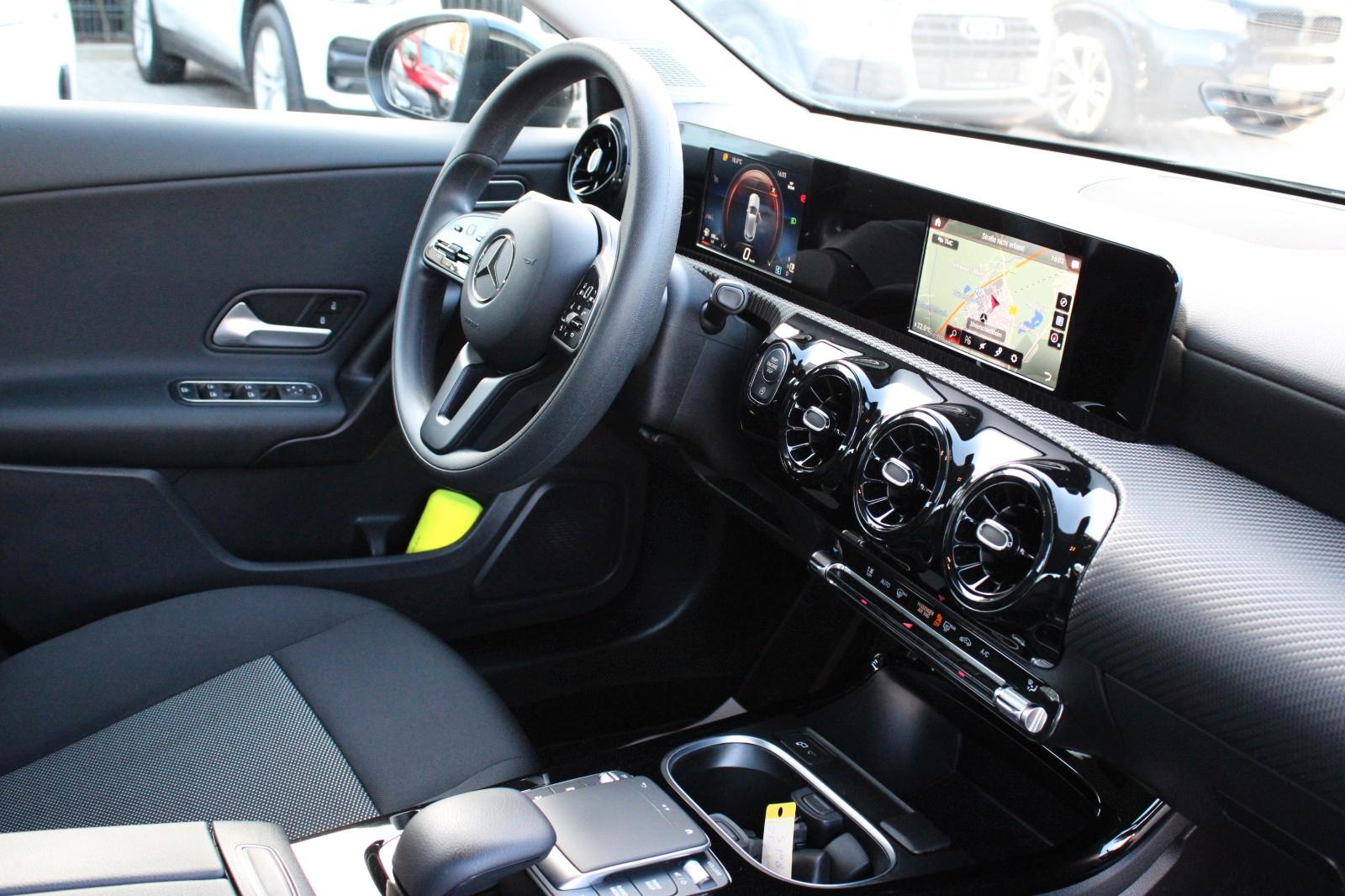 Mercedes-Benz A-Class A 180 d, миниатюра 19