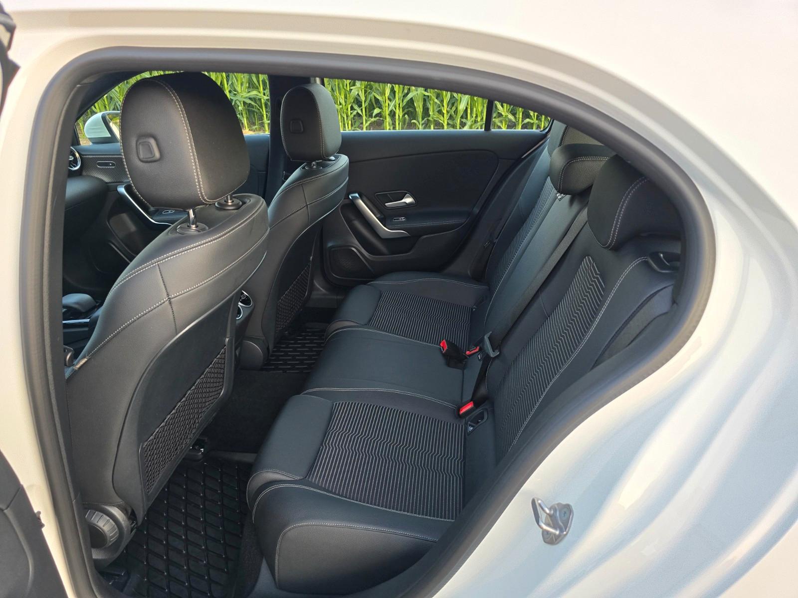 Mercedes-Benz A-Class Progressive LED Leder Kamera Alu 17 MBUX, миниатюра 11
