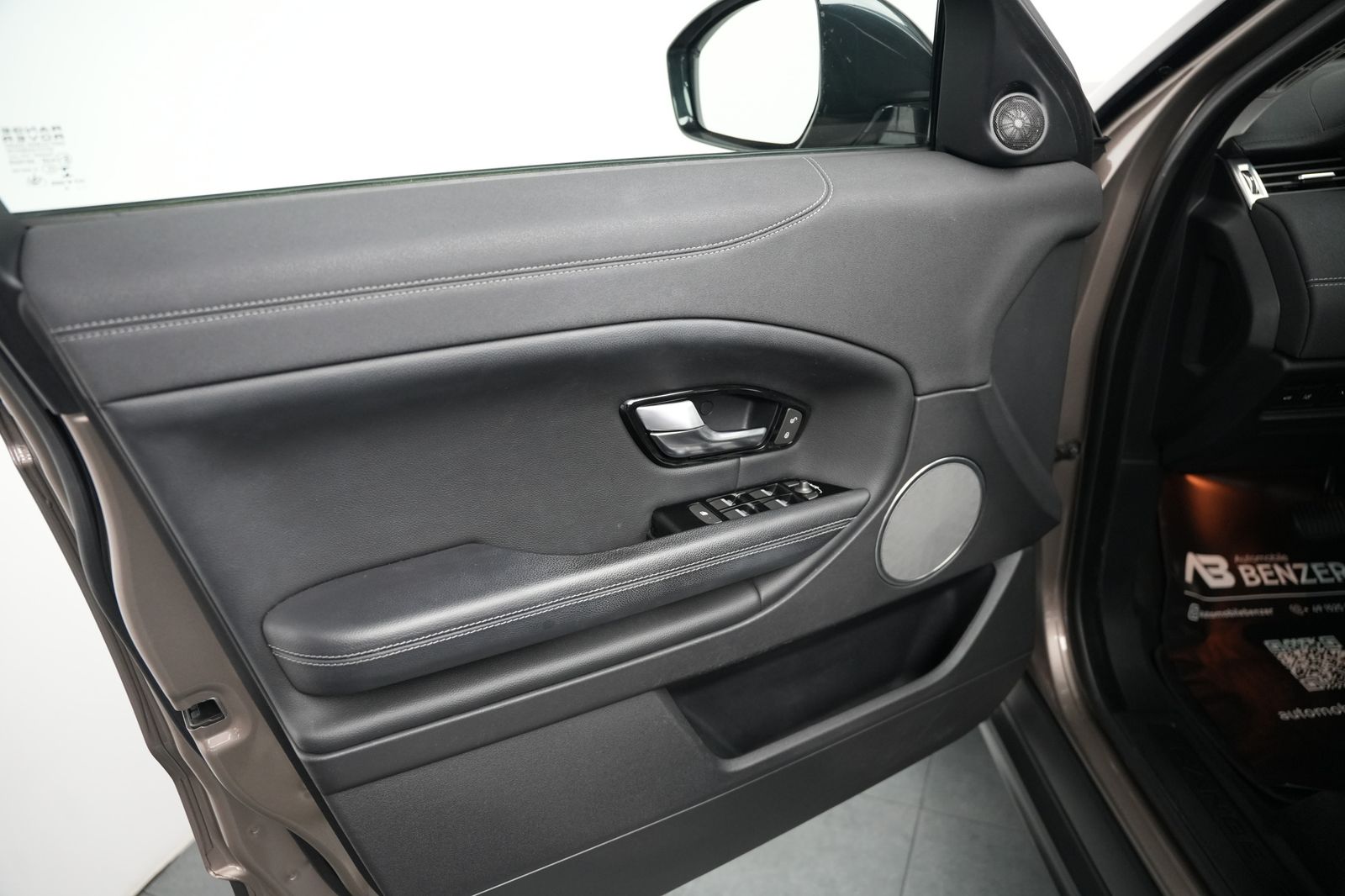 Fahrzeugabbildung Land Rover Range Rover Evoque SE Dynamic *Panorama*Kamera