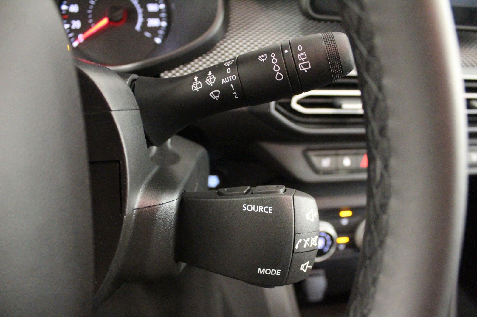 Fahrzeugabbildung Dacia Sandero TCe 90 auto Journey *Komfort-Paket*Sitzh