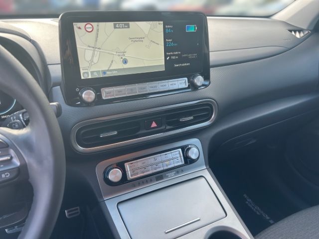 Fahrzeugabbildung Hyundai KONA Edition 30+ Elektro 2WD Navi Soundsystem AC