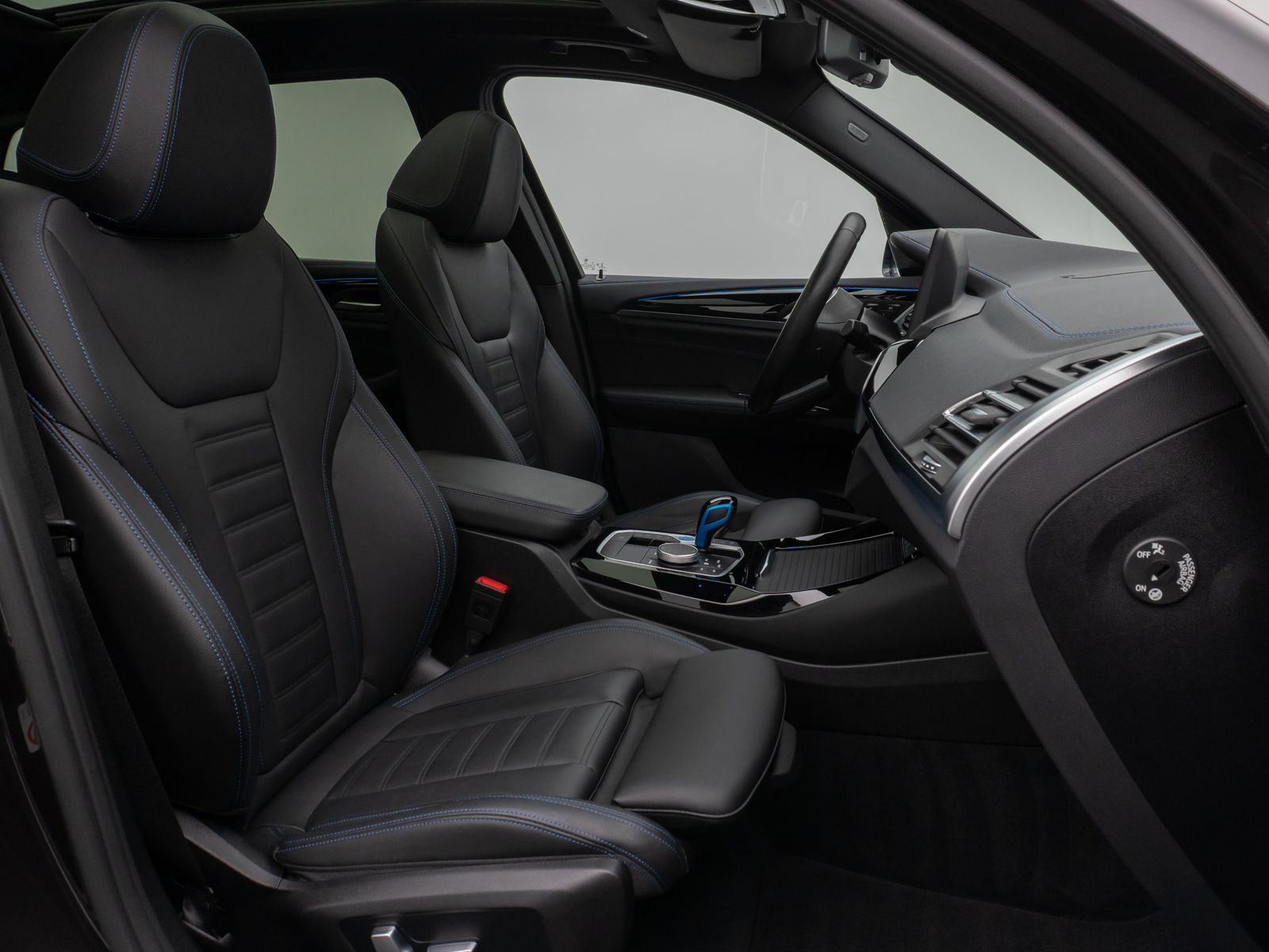 Fahrzeugabbildung BMW iX3 Impressive M Sport Panorama 360°HUD DAB H/K